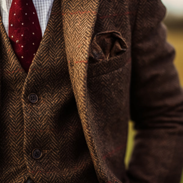 ロンナーの伝統が紡ぐ、特別な一着